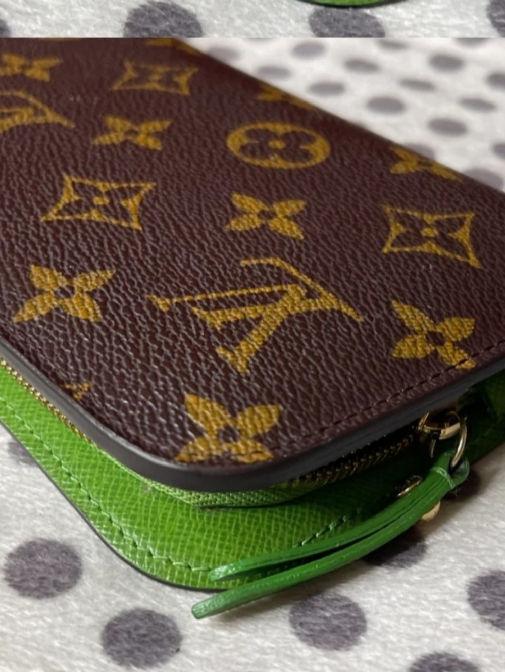 Authentic Louis Vuitton Ensolite Monogram with D-ring For Wristlet 8.5x4.5 🤎💚